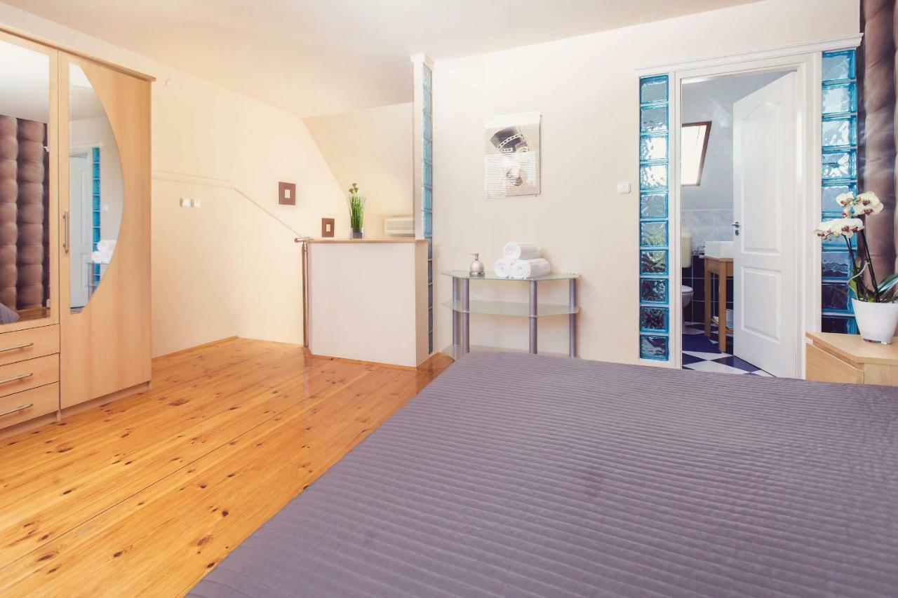 Szanyi Apartment *